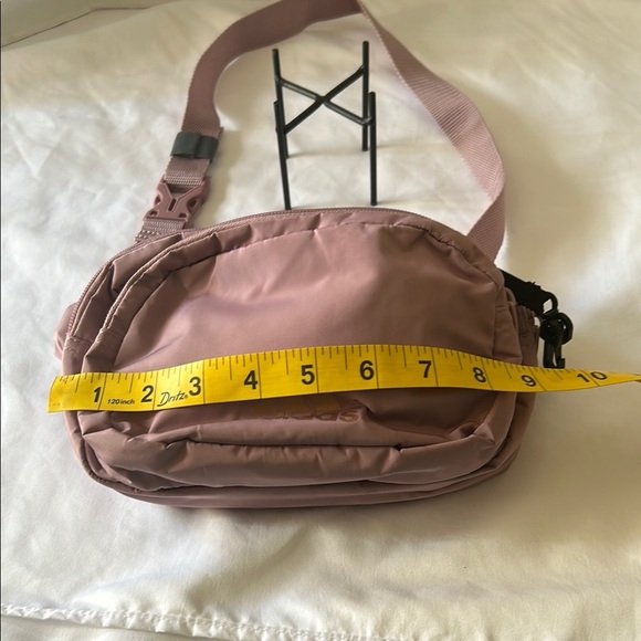 Adidas Pink Crossbody Bag with Gold Logo - Picture 4 of 7